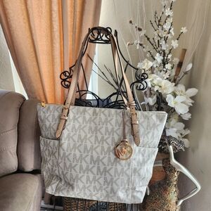 Michael Kors jet set travel large signature tote